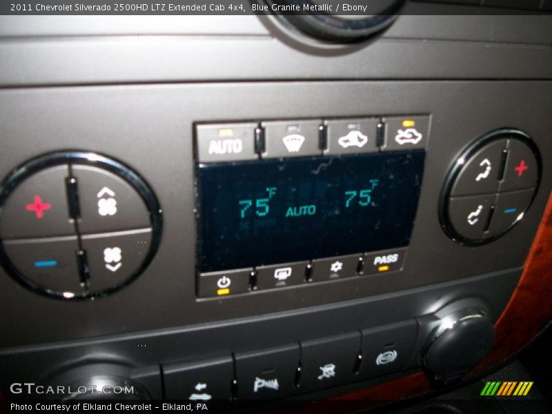 Controls of 2011 Silverado 2500HD LTZ Extended Cab 4x4