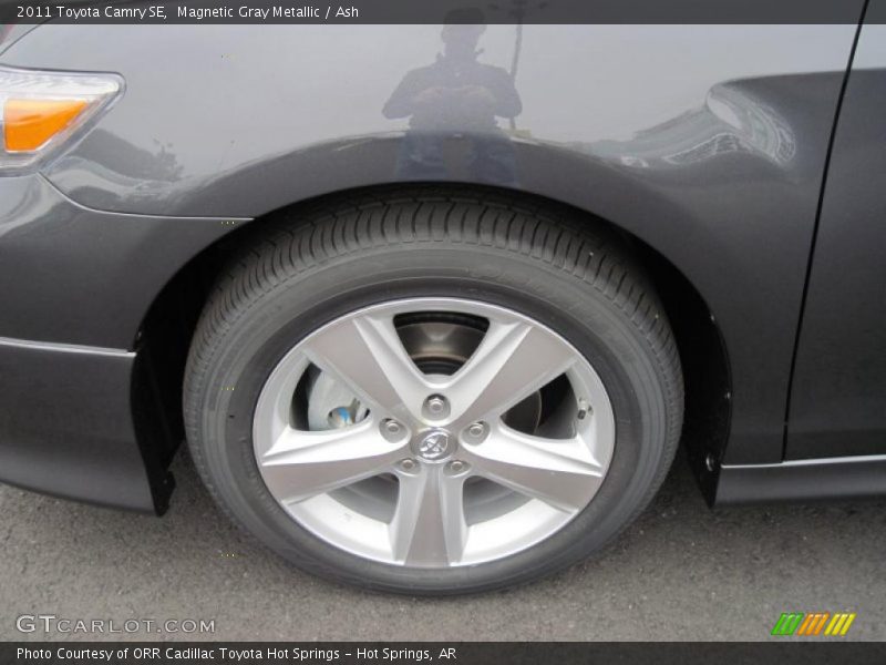 Magnetic Gray Metallic / Ash 2011 Toyota Camry SE