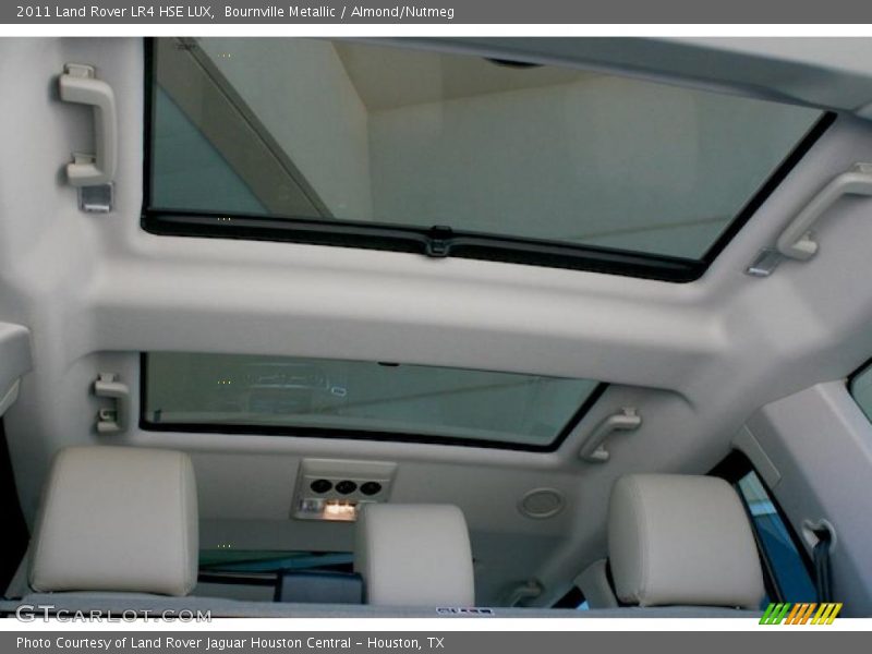Sunroof of 2011 LR4 HSE LUX