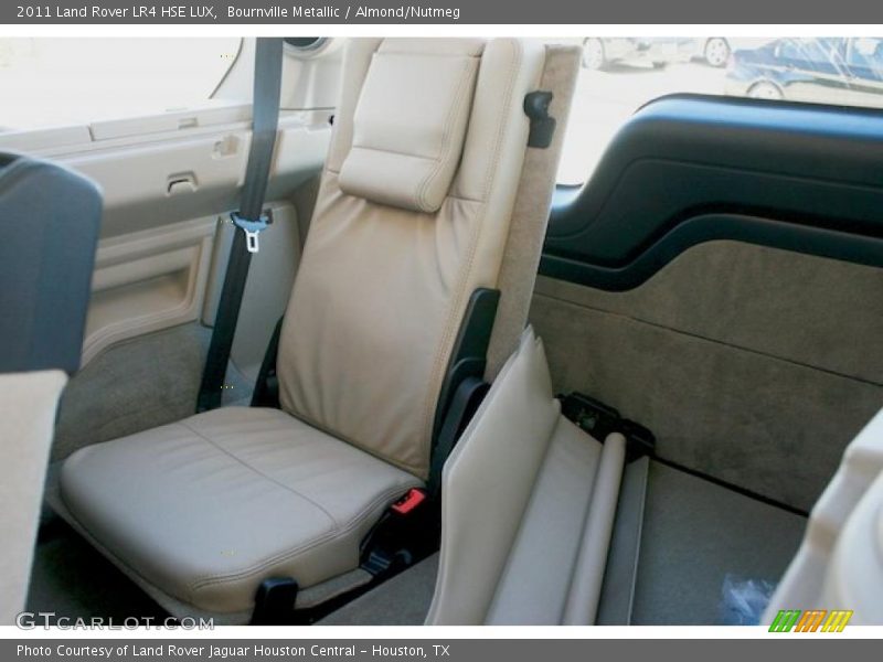  2011 LR4 HSE LUX Almond/Nutmeg Interior