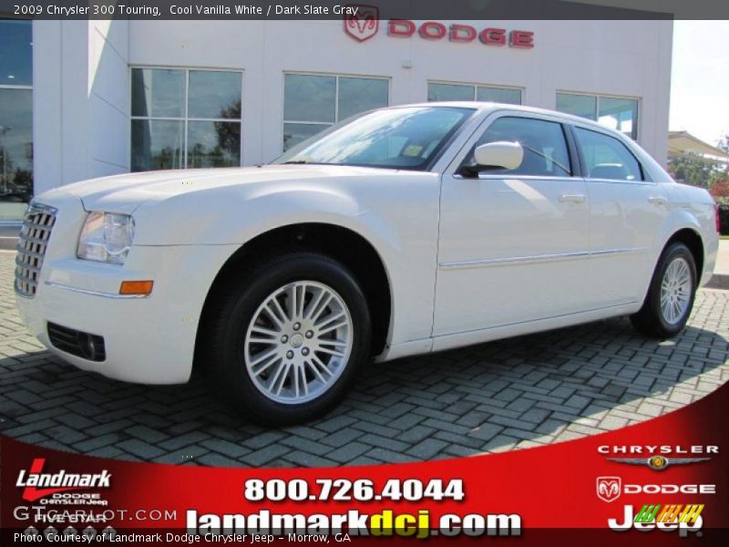 Cool Vanilla White / Dark Slate Gray 2009 Chrysler 300 Touring