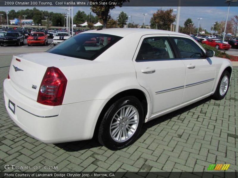 Cool Vanilla White / Dark Slate Gray 2009 Chrysler 300 Touring