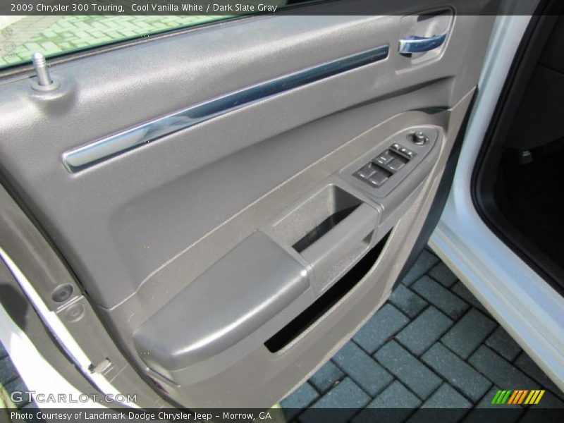 Cool Vanilla White / Dark Slate Gray 2009 Chrysler 300 Touring