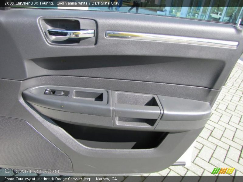 Cool Vanilla White / Dark Slate Gray 2009 Chrysler 300 Touring
