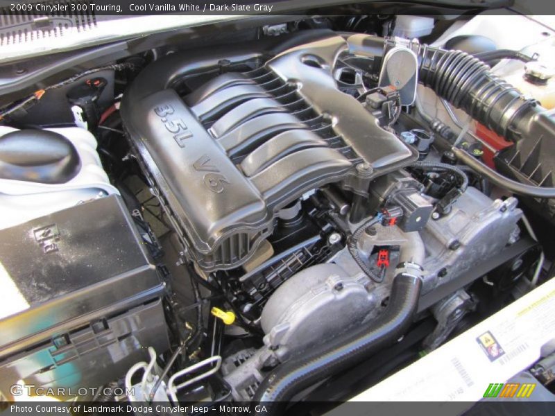 Cool Vanilla White / Dark Slate Gray 2009 Chrysler 300 Touring