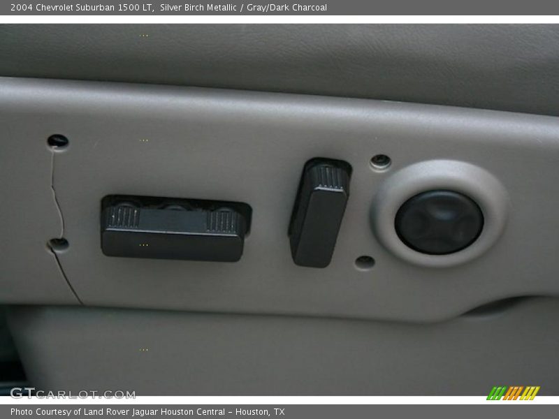 Silver Birch Metallic / Gray/Dark Charcoal 2004 Chevrolet Suburban 1500 LT