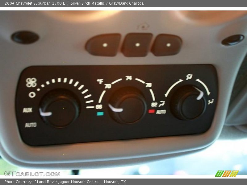 Silver Birch Metallic / Gray/Dark Charcoal 2004 Chevrolet Suburban 1500 LT