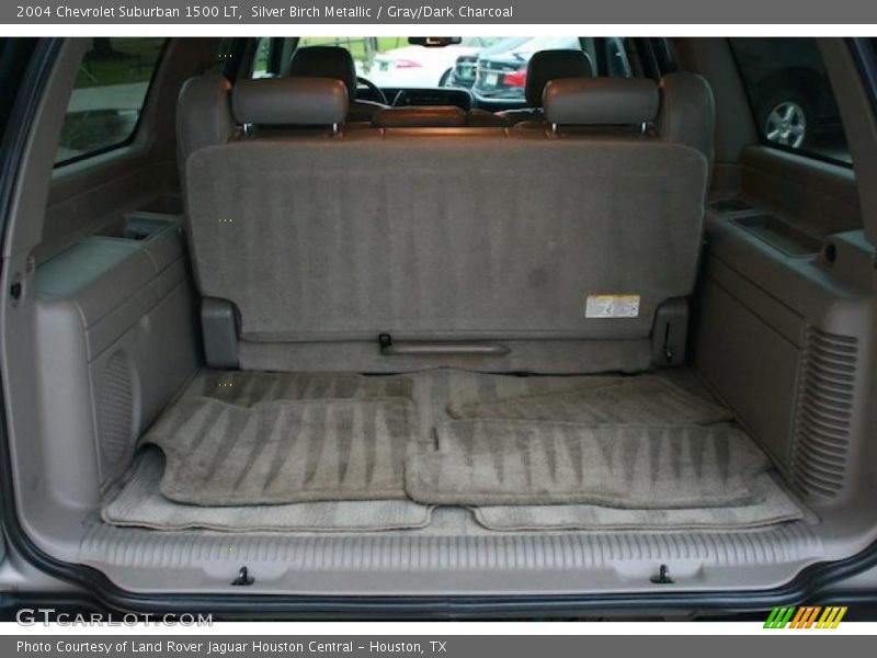  2004 Suburban 1500 LT Trunk