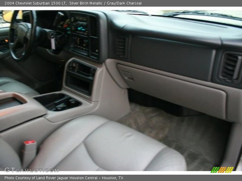 Dashboard of 2004 Suburban 1500 LT