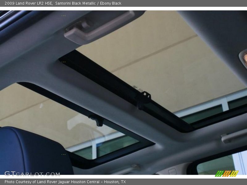 Sunroof of 2009 LR2 HSE