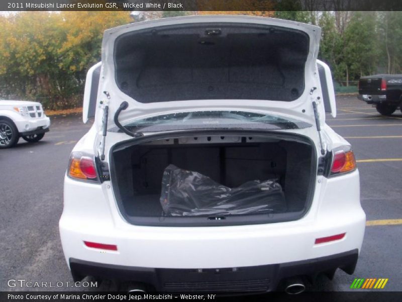  2011 Lancer Evolution GSR Trunk