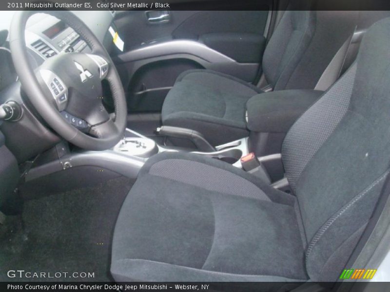  2011 Outlander ES Black Interior