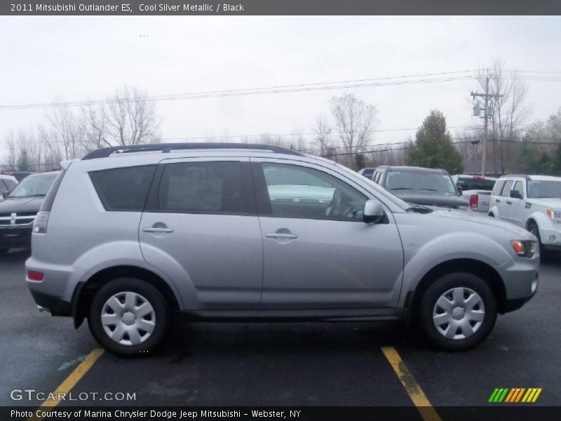  2011 Outlander ES Cool Silver Metallic
