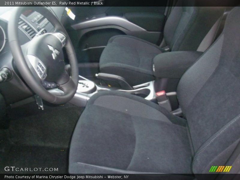  2011 Outlander ES Black Interior