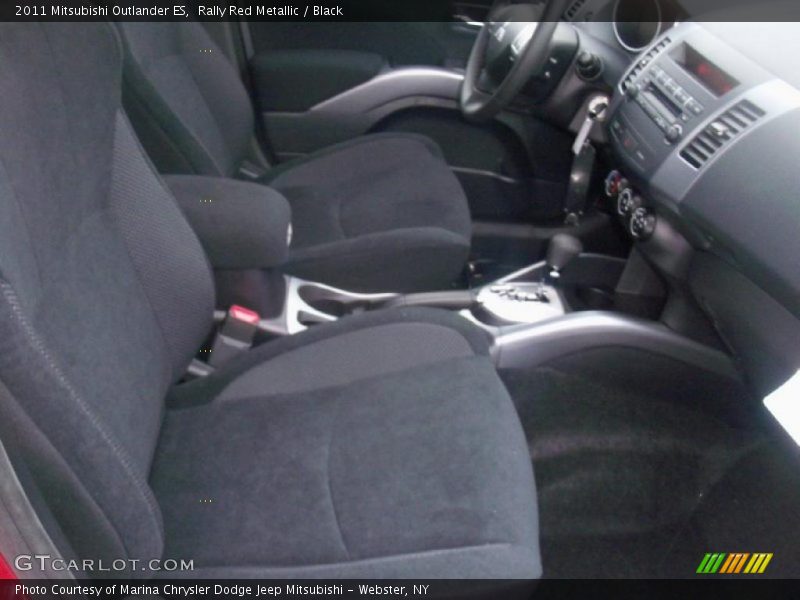  2011 Outlander ES Black Interior