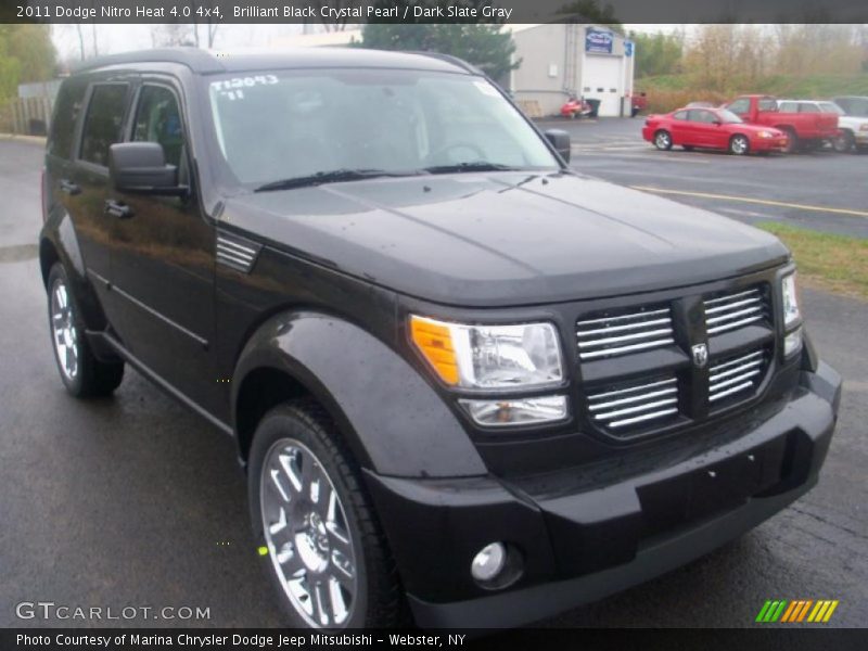 Front 3/4 View of 2011 Nitro Heat 4.0 4x4