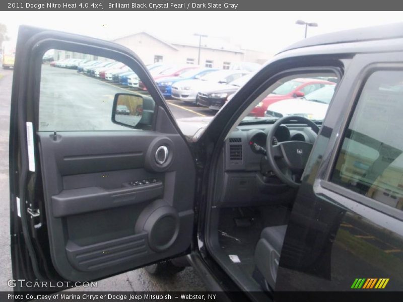 Brilliant Black Crystal Pearl / Dark Slate Gray 2011 Dodge Nitro Heat 4.0 4x4