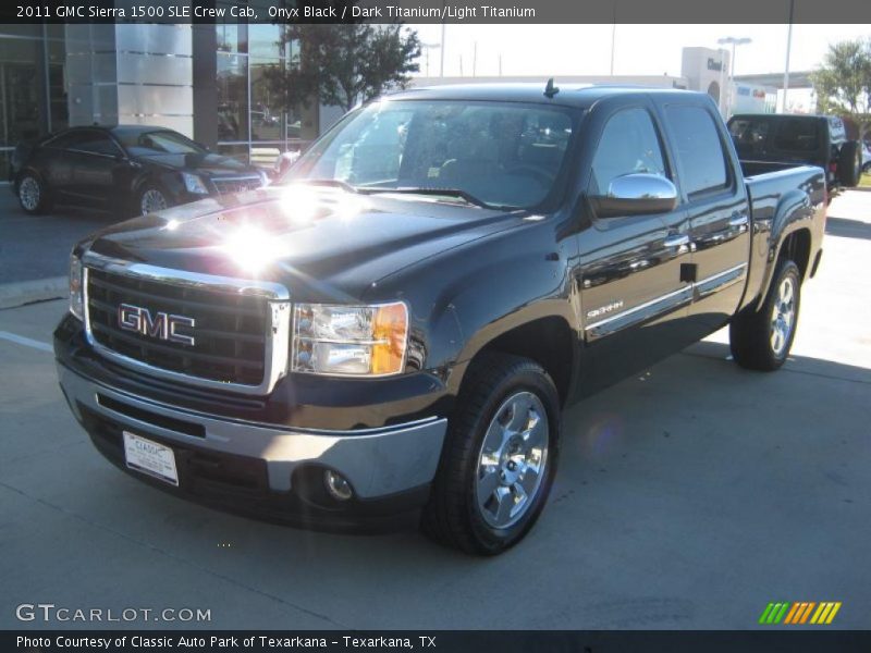 Onyx Black / Dark Titanium/Light Titanium 2011 GMC Sierra 1500 SLE Crew Cab