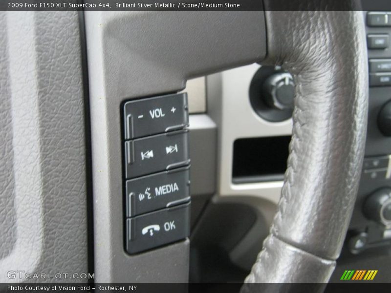 Brilliant Silver Metallic / Stone/Medium Stone 2009 Ford F150 XLT SuperCab 4x4