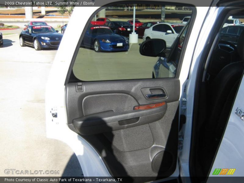 Summit White / Ebony 2009 Chevrolet Tahoe LTZ