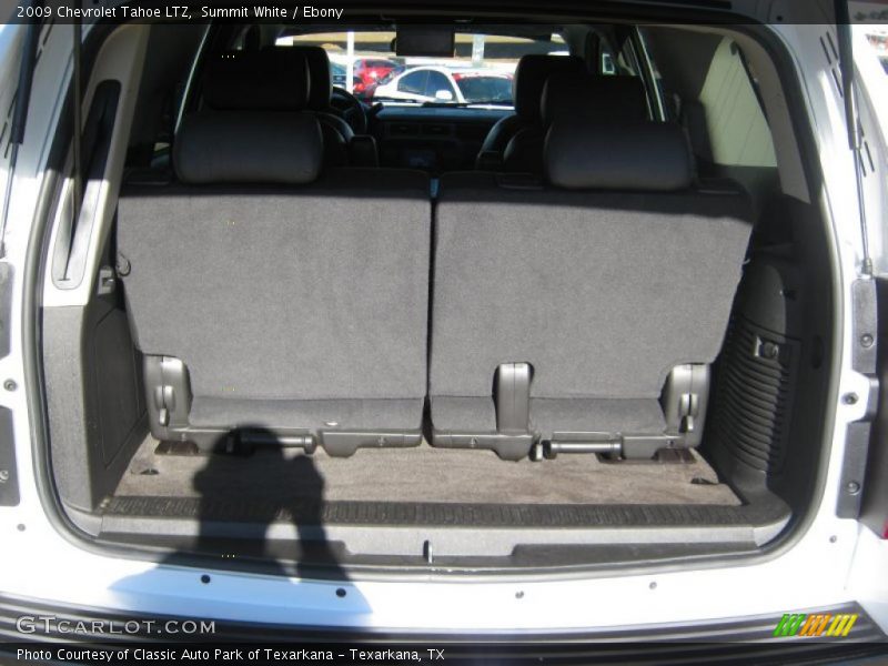  2009 Tahoe LTZ Trunk