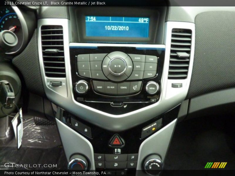 Controls of 2011 Cruze LT