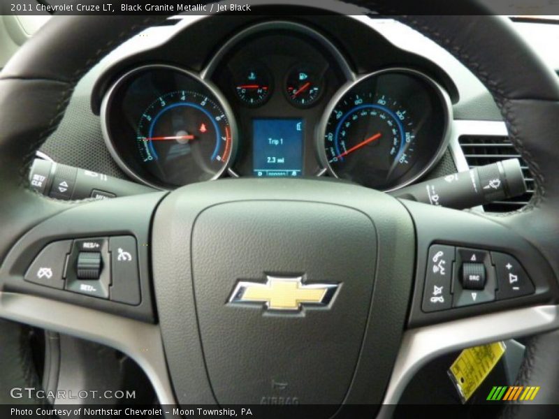 Controls of 2011 Cruze LT