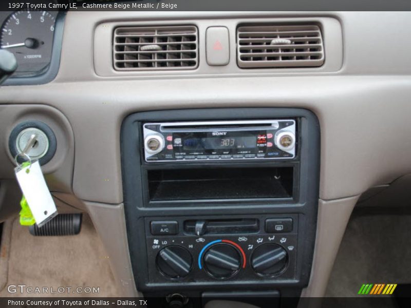 Cashmere Beige Metallic / Beige 1997 Toyota Camry LE