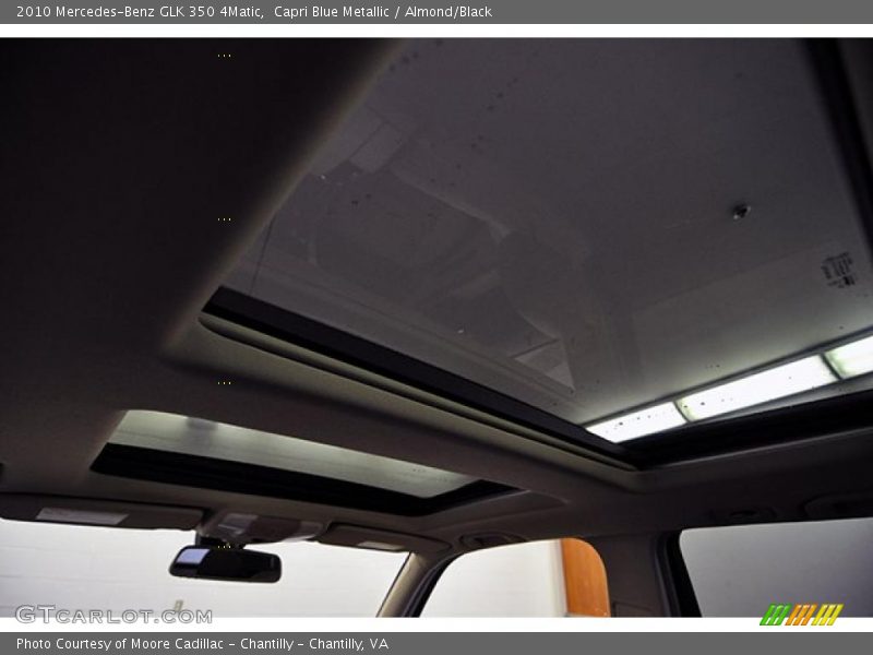 Sunroof of 2010 GLK 350 4Matic