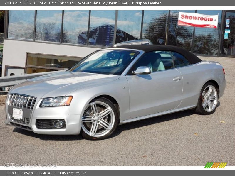 Front 3/4 View of 2010 S5 3.0 TFSI quattro Cabriolet