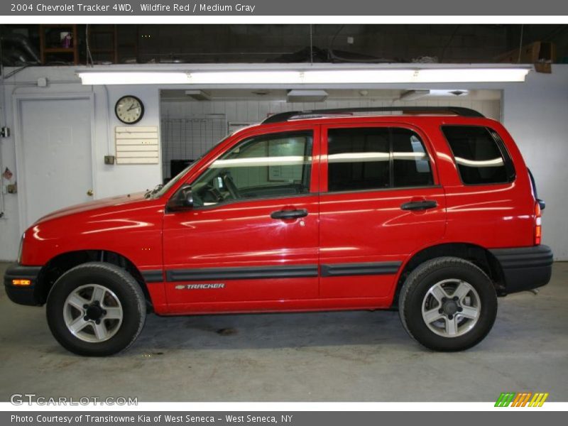  2004 Tracker 4WD Wildfire Red