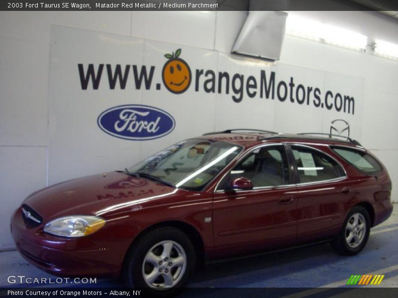 Matador Red Metallic / Medium Parchment 2003 Ford Taurus SE Wagon