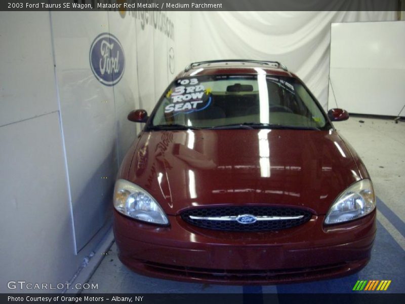 Matador Red Metallic / Medium Parchment 2003 Ford Taurus SE Wagon