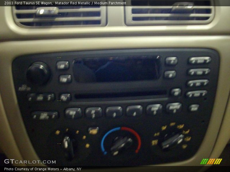 Matador Red Metallic / Medium Parchment 2003 Ford Taurus SE Wagon