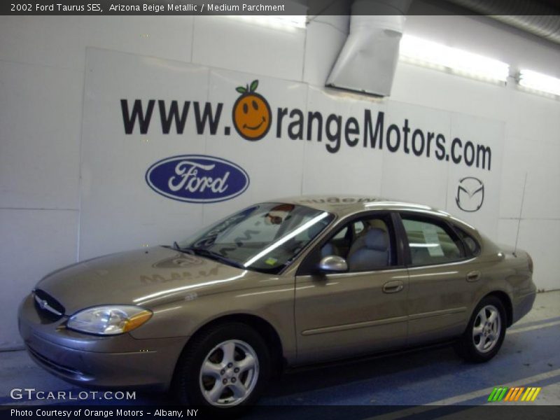 Arizona Beige Metallic / Medium Parchment 2002 Ford Taurus SES