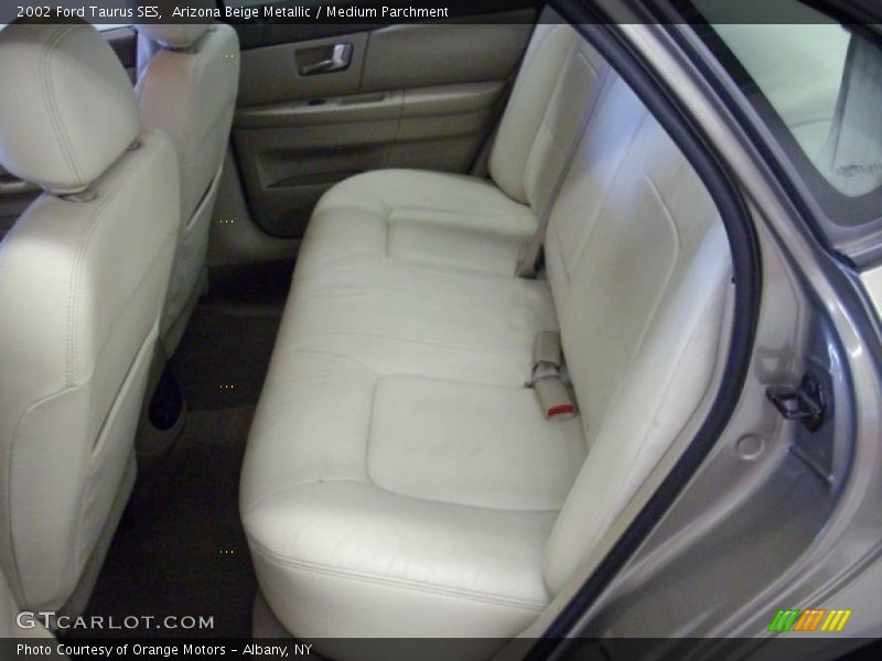  2002 Taurus SES Medium Parchment Interior