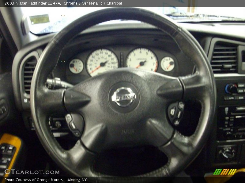 Chrome Silver Metallic / Charcoal 2003 Nissan Pathfinder LE 4x4