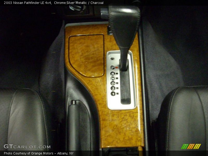 Chrome Silver Metallic / Charcoal 2003 Nissan Pathfinder LE 4x4