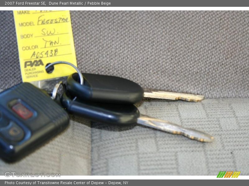 Dune Pearl Metallic / Pebble Beige 2007 Ford Freestar SE