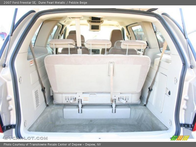 Dune Pearl Metallic / Pebble Beige 2007 Ford Freestar SE