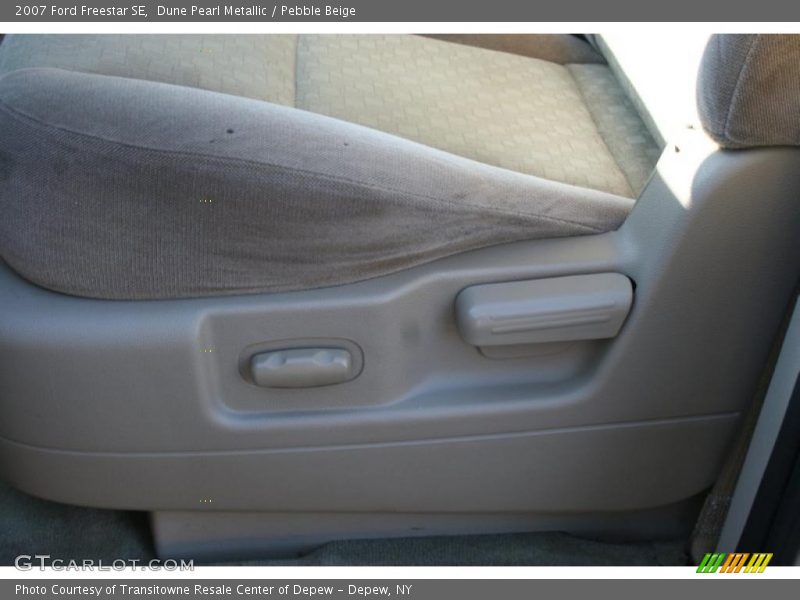 Dune Pearl Metallic / Pebble Beige 2007 Ford Freestar SE