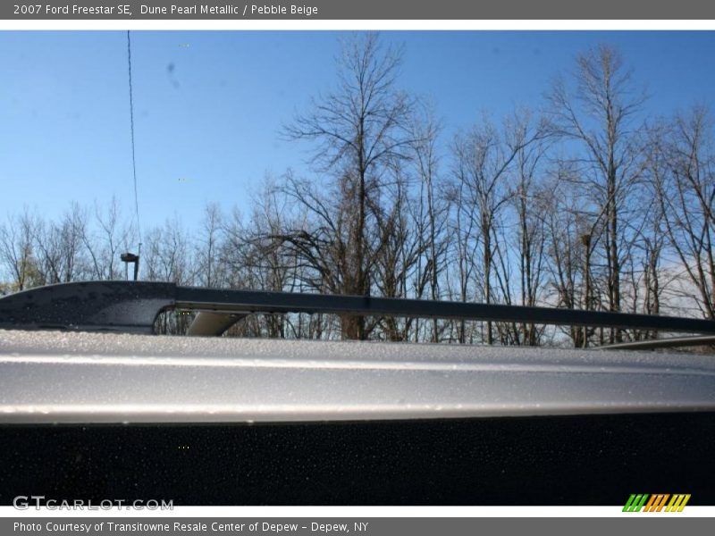 Dune Pearl Metallic / Pebble Beige 2007 Ford Freestar SE