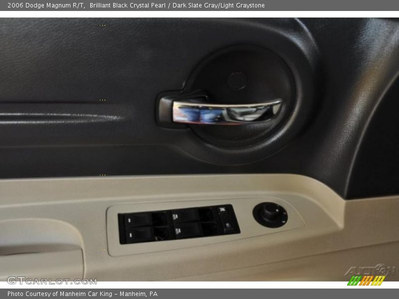 Brilliant Black Crystal Pearl / Dark Slate Gray/Light Graystone 2006 Dodge Magnum R/T