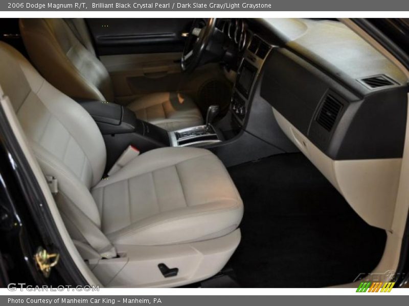 Brilliant Black Crystal Pearl / Dark Slate Gray/Light Graystone 2006 Dodge Magnum R/T
