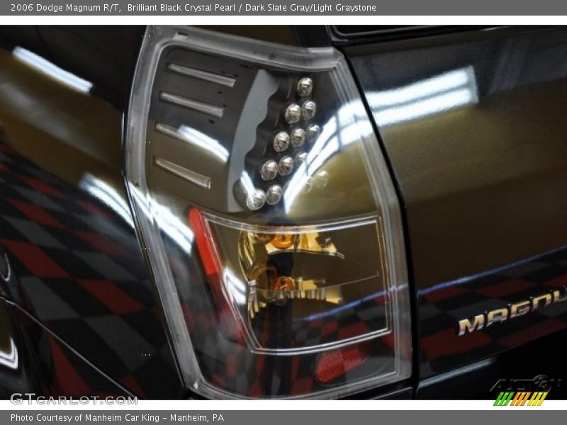 Brilliant Black Crystal Pearl / Dark Slate Gray/Light Graystone 2006 Dodge Magnum R/T