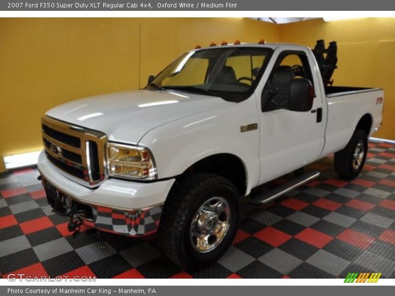 Oxford White / Medium Flint 2007 Ford F350 Super Duty XLT Regular Cab 4x4