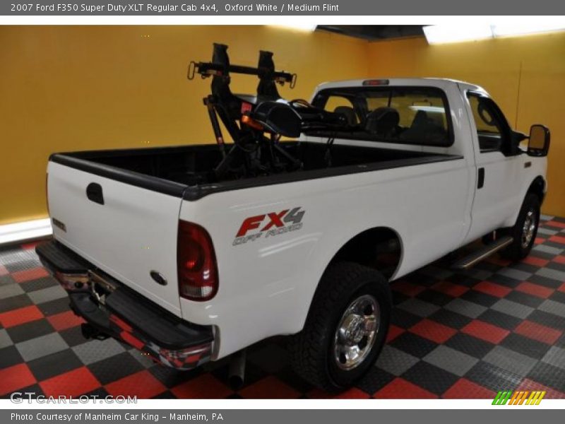 Oxford White / Medium Flint 2007 Ford F350 Super Duty XLT Regular Cab 4x4
