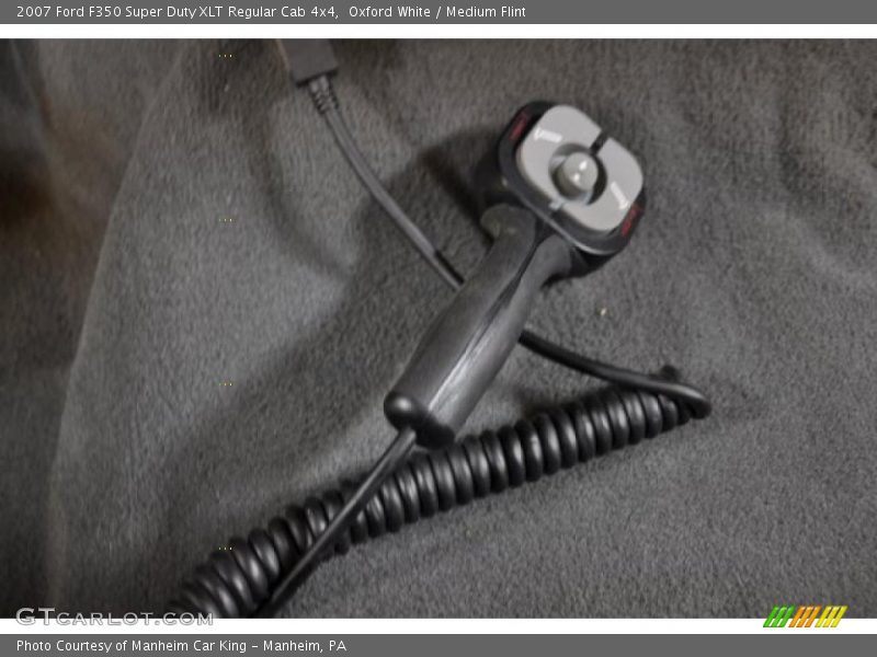 Oxford White / Medium Flint 2007 Ford F350 Super Duty XLT Regular Cab 4x4