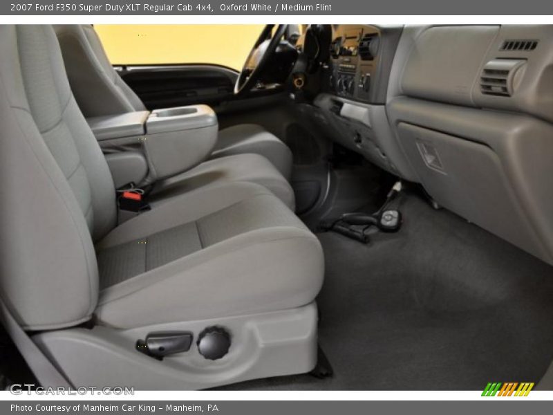  2007 F350 Super Duty XLT Regular Cab 4x4 Medium Flint Interior