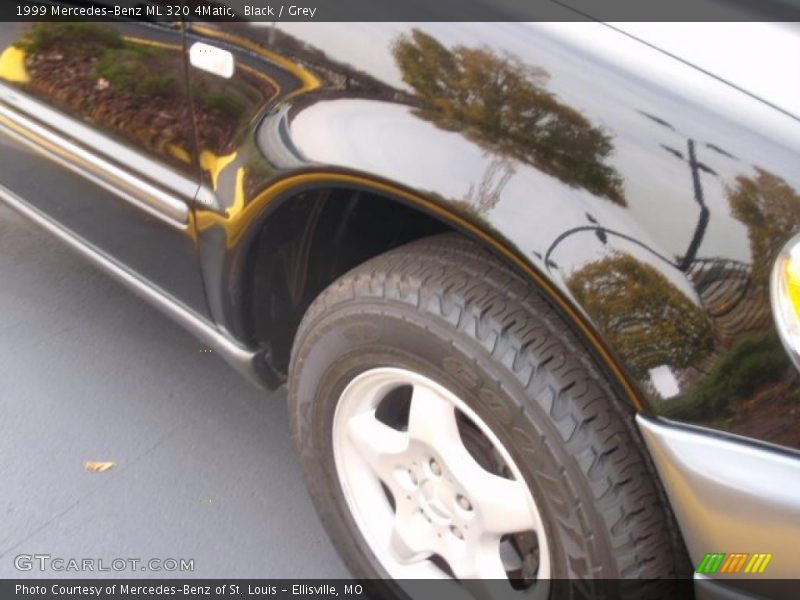 Black / Grey 1999 Mercedes-Benz ML 320 4Matic
